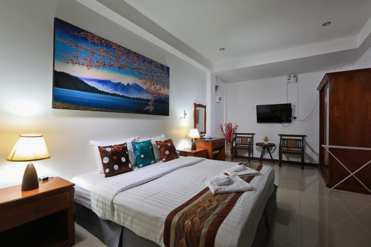 Palm Oasis Apartment Nai Harn Bagian luar foto