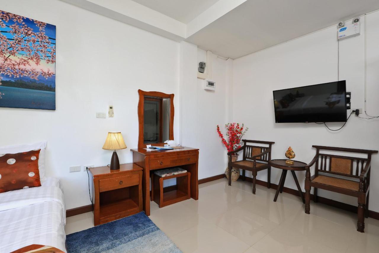 Palm Oasis Apartment Nai Harn Bagian luar foto